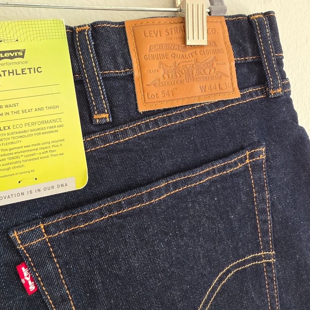Levi's 541 Athletic Taper Jeans Mens 44x30 Dark Indigo NWT Stretch Premium - Picture 9 of 13